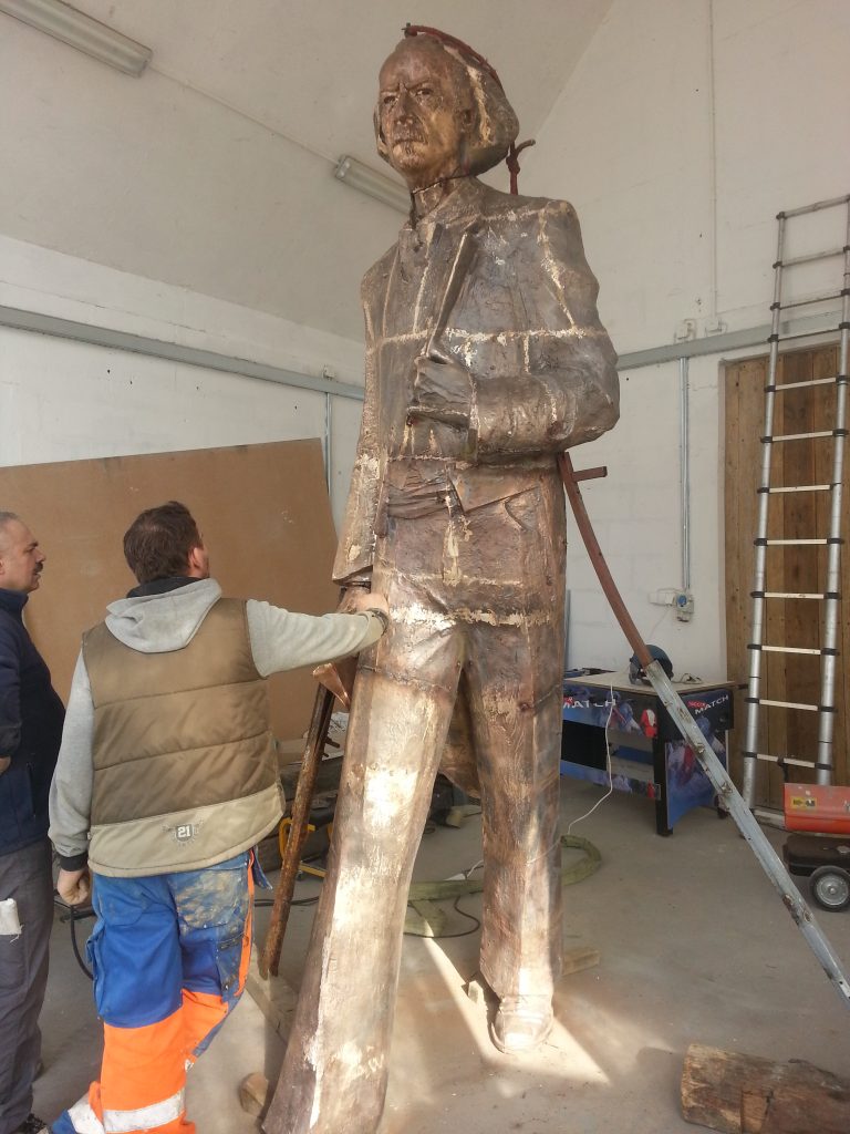 Monument of Ignacy Jan Paderewski , sculpure of Ignacy jan paderwski, bust of bronze of ignacy jan paderewski, sculpture of igancy jan paderewski